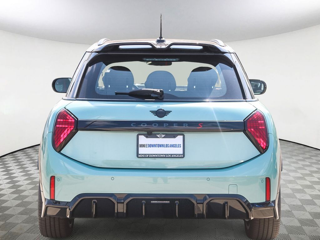 2026 Mini Cooper 4 Door Hardtop S Iconic photo 2