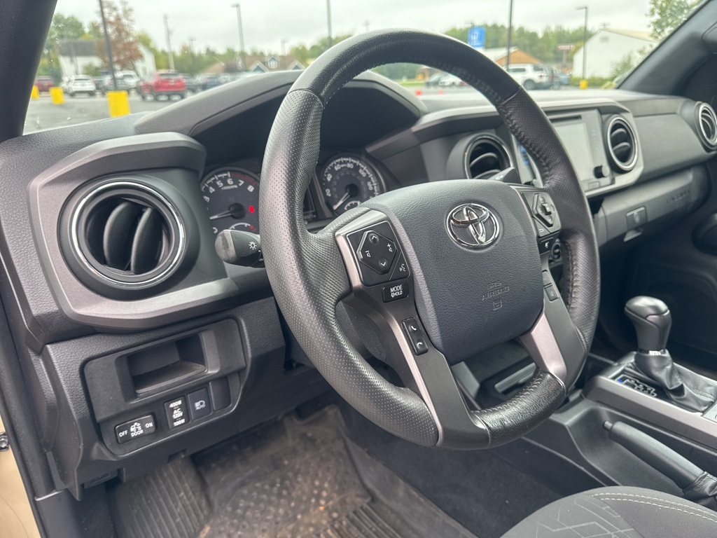 2018 Toyota Tacoma TRD Off-Road photo 3