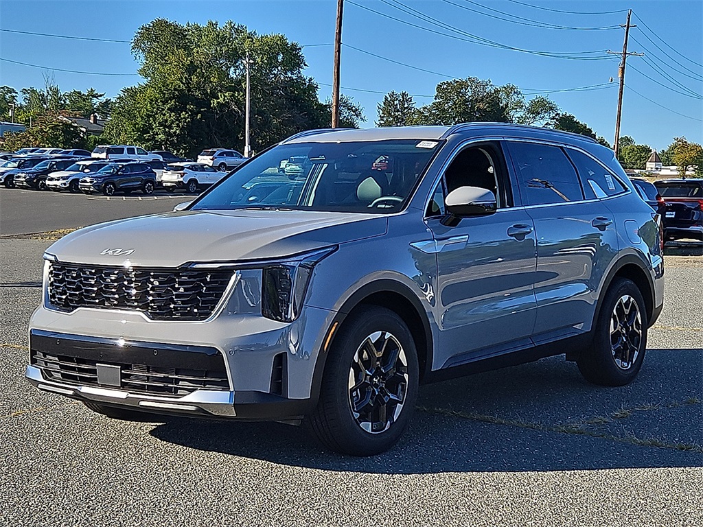 2026 Kia Sorento S photo 3
