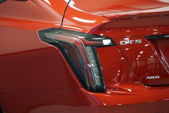2023 Cadillac CT5 V photo 4