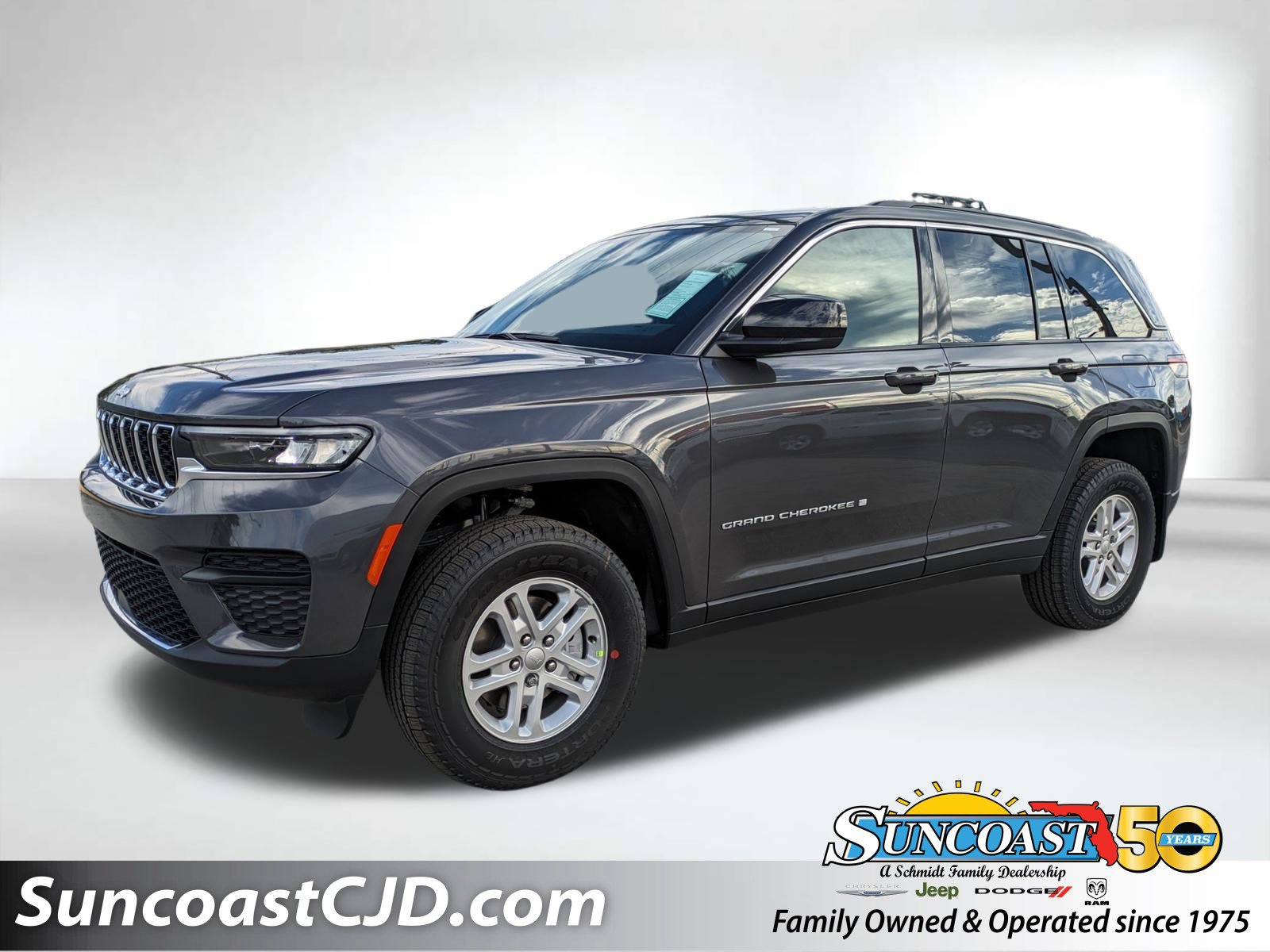 2025 Jeep Grand Cherokee Laredo's photo