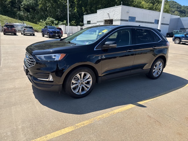 2024 Ford Edge Titanium photo 5