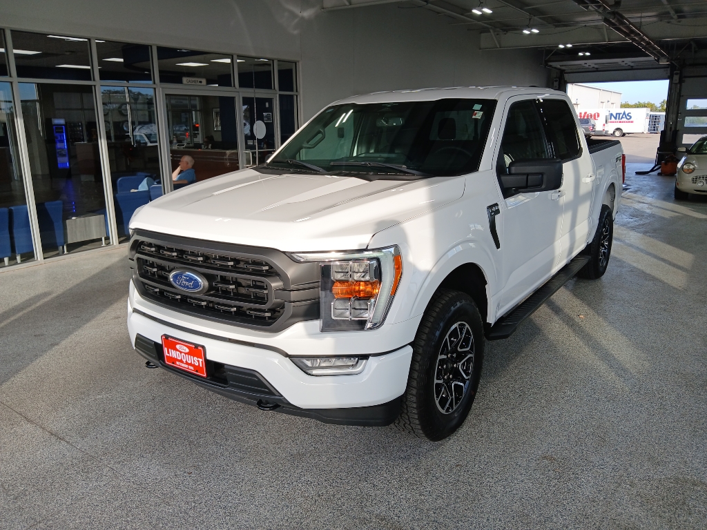 2023 Ford F-150 XLT photo 4
