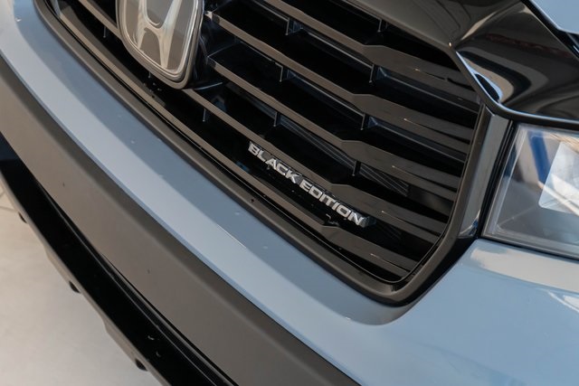 2023 Honda Ridgeline Black Edition photo 3