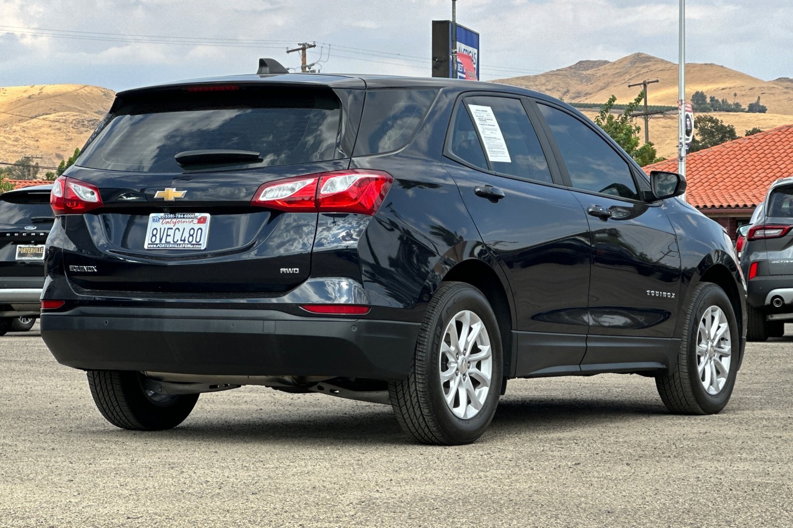2021 Chevrolet Equinox LS photo 3