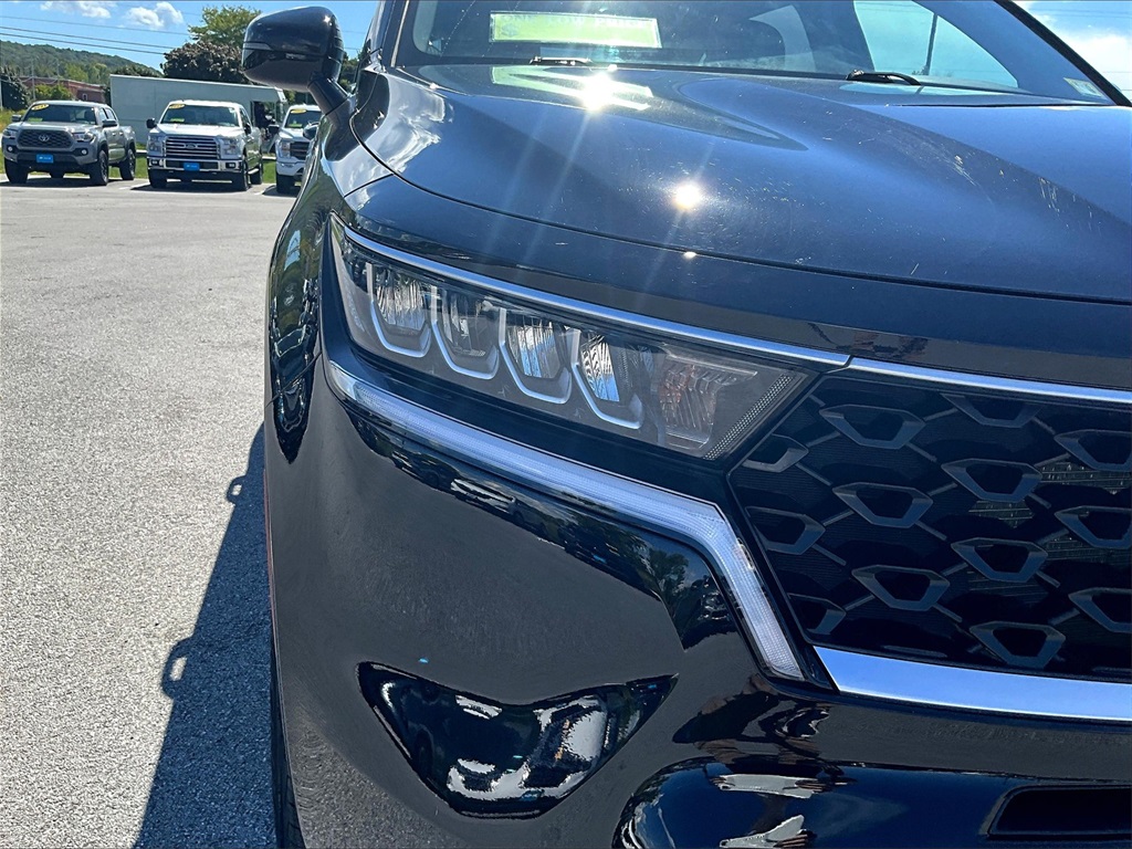 2022 Kia Sorento LX photo 32