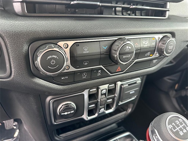 2025 Jeep Wrangler Sport photo 22