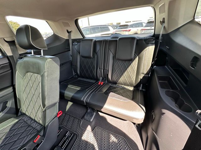 2024 Volkswagen Atlas SEL Premium R-Line photo 26