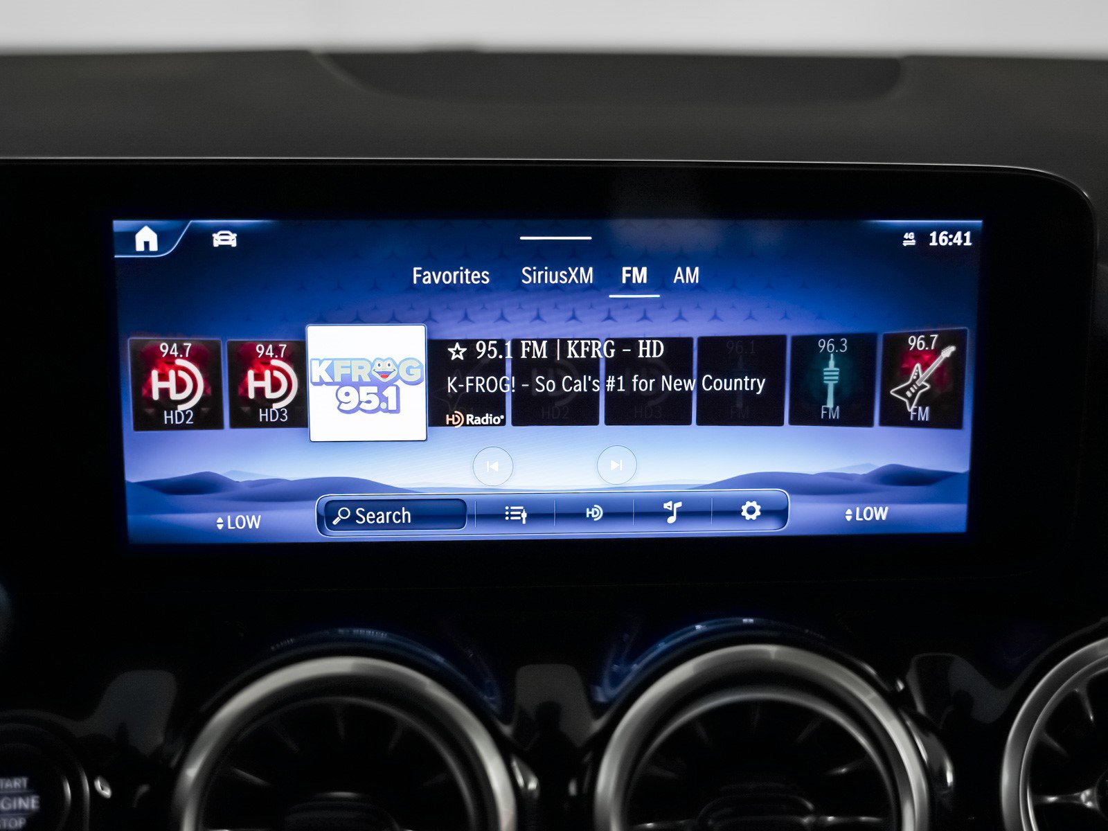 2025 Mercedes Benz GLA 250 4MATIC photo 15