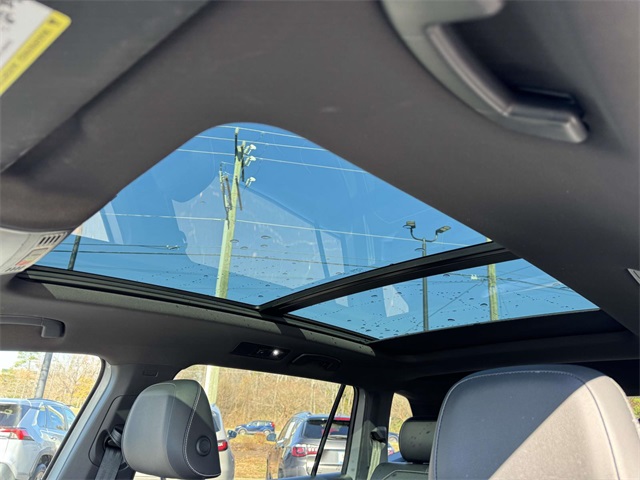 2022 Volkswagen Tiguan SE R-Line Black photo 3