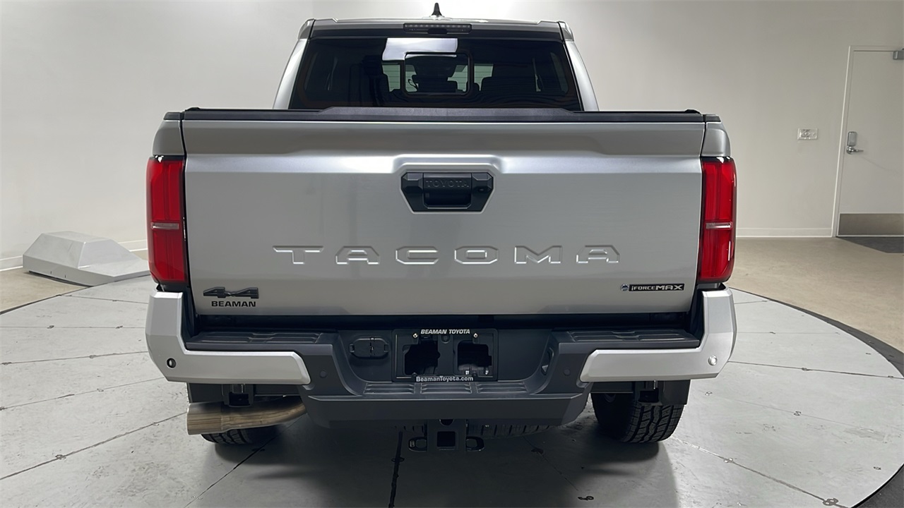 2024 Toyota Tacoma TRD photo 4