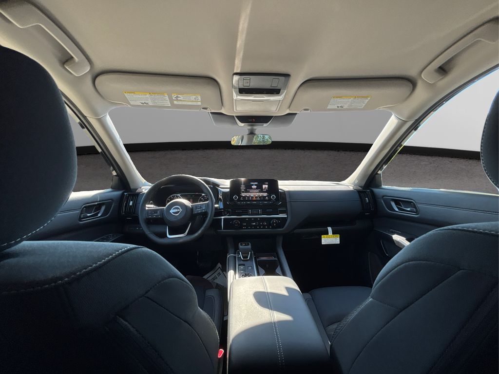 2025 Nissan Pathfinder SV photo 24