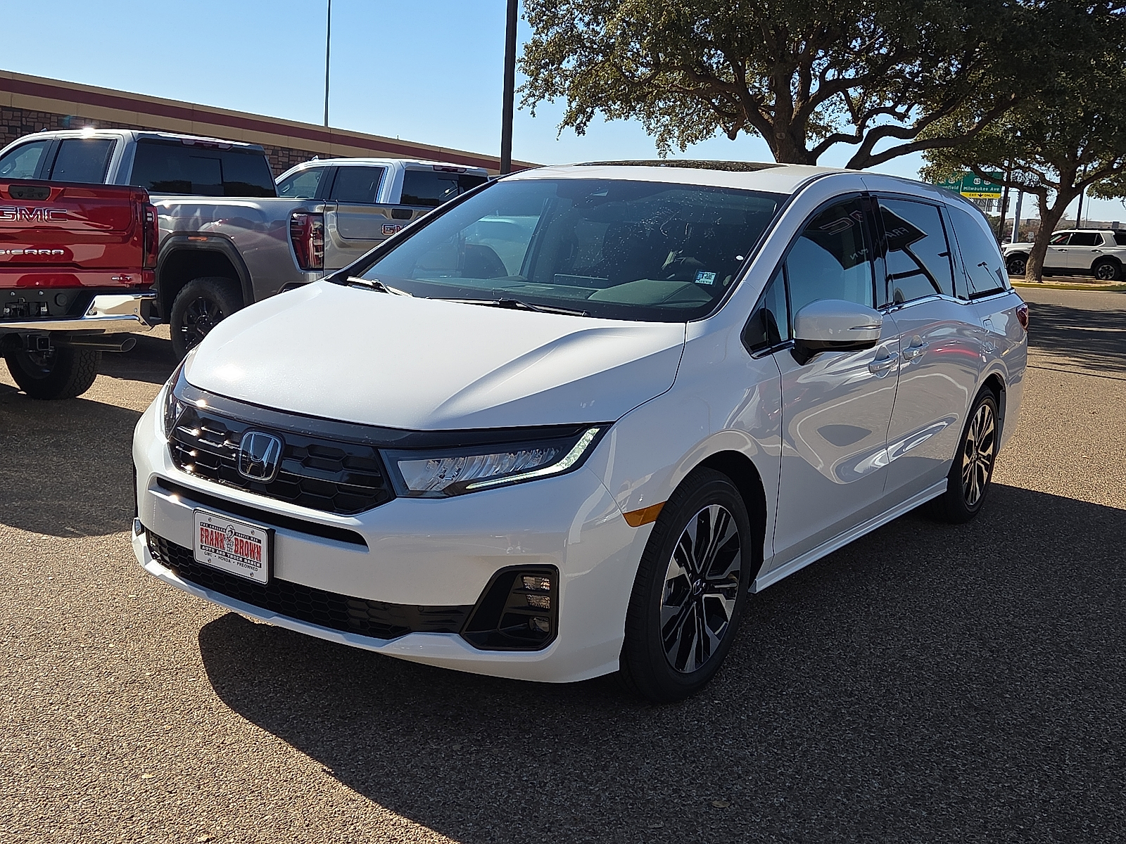 2026 Honda Odyssey Elite's photo