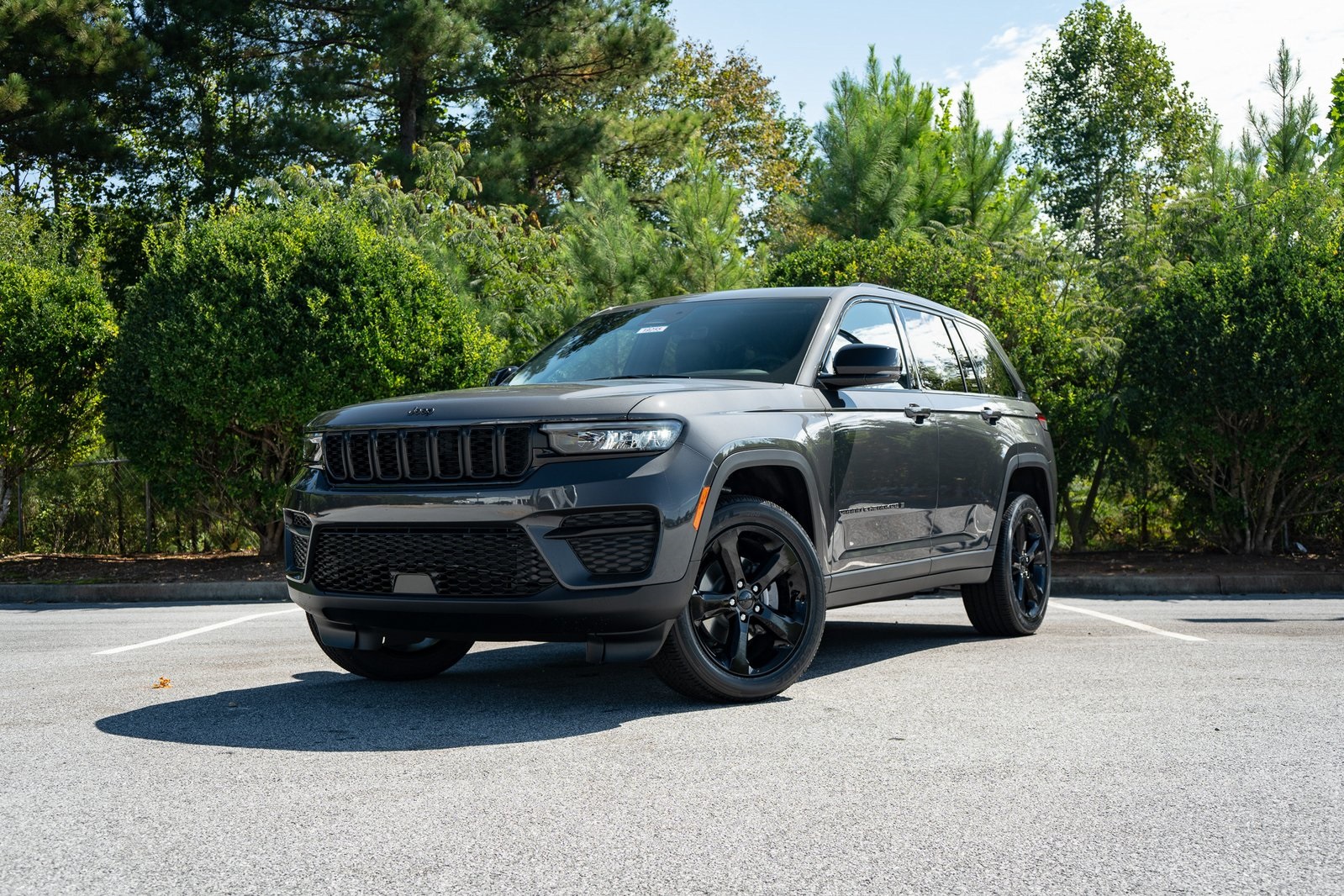 2025 Jeep Grand Cherokee Altitude's photo