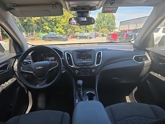 2024 Chevrolet Equinox LT photo 17