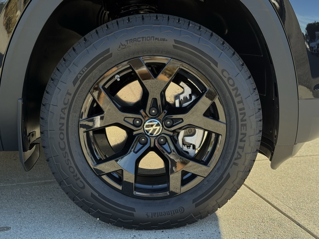 2025 Volkswagen Atlas Peak Edition SE photo 4