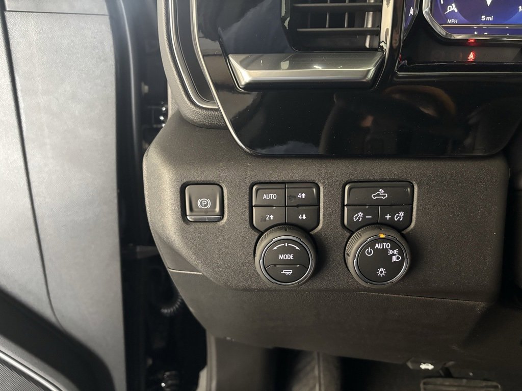 2025 Chevrolet Silverado 1500 LT photo 5