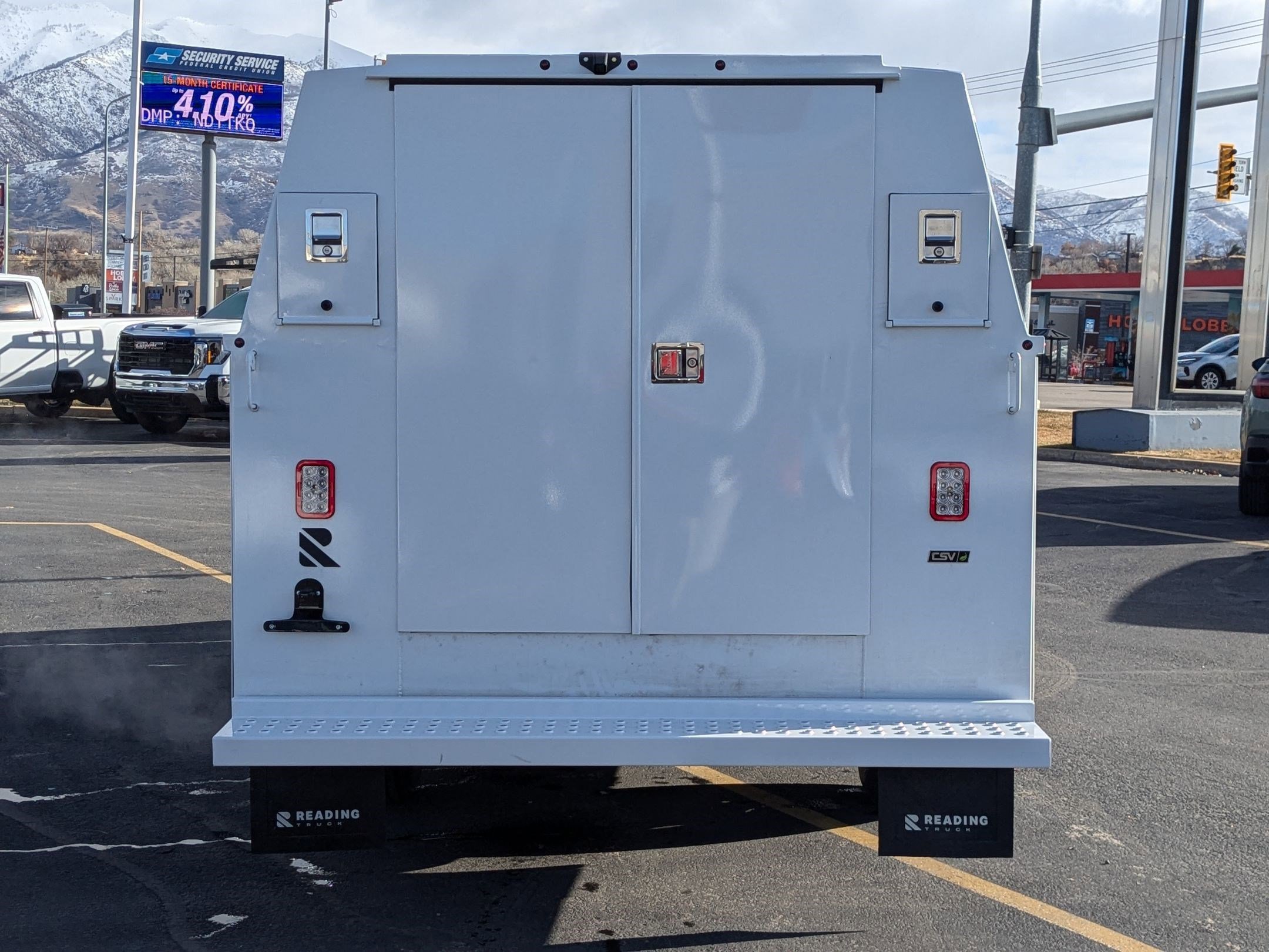 2025 Gmc Savana Cutaway 3500 photo 4