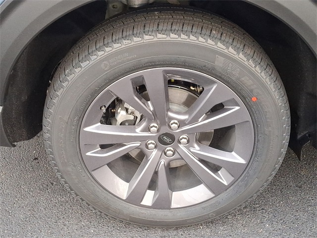 2026 Ford Explorer photo 4