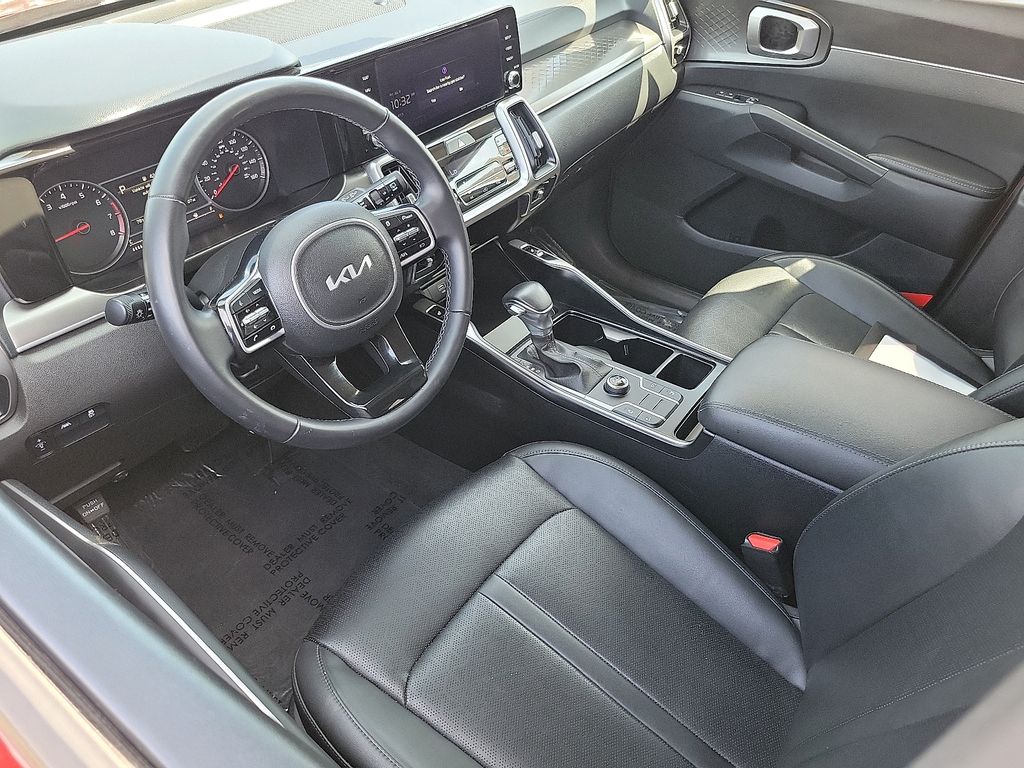 2022 Kia Sorento S photo 3