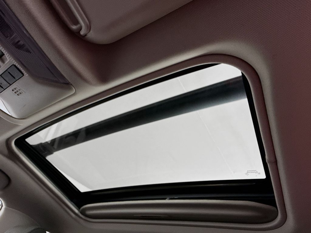 2022 Toyota RAV4 XLE photo 21