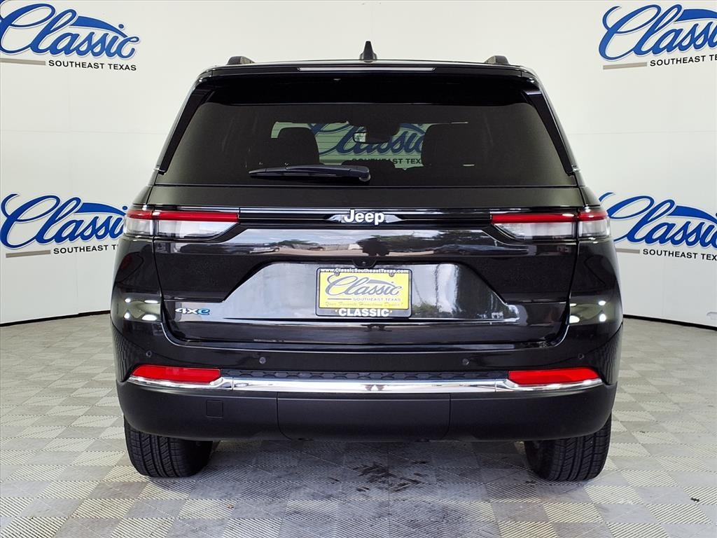 2024 Jeep Cherokee Limited 4xe photo 2