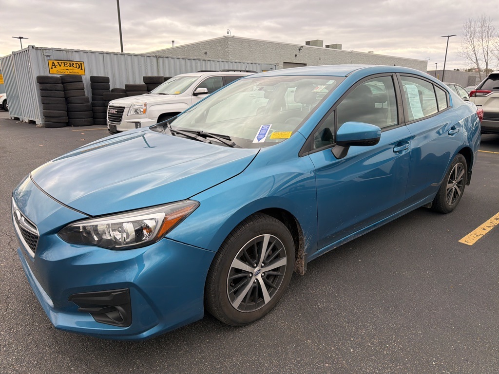 2019 Subaru Impreza 2.0i Premium photo 2