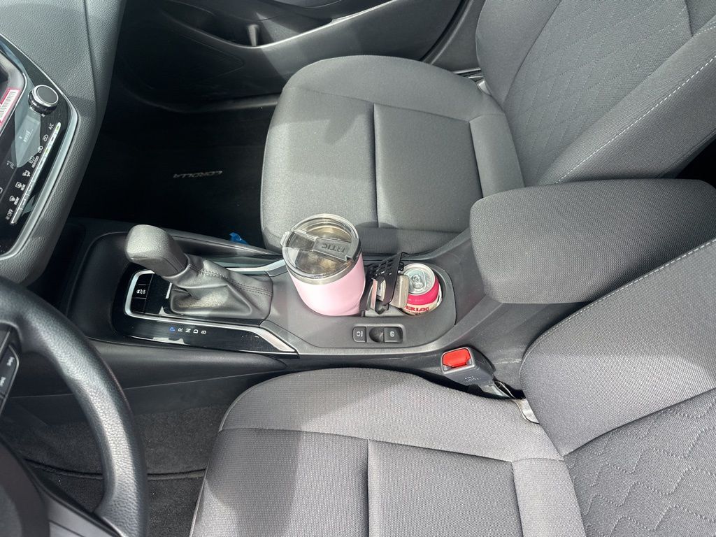 2023 Toyota Corolla LE photo 13