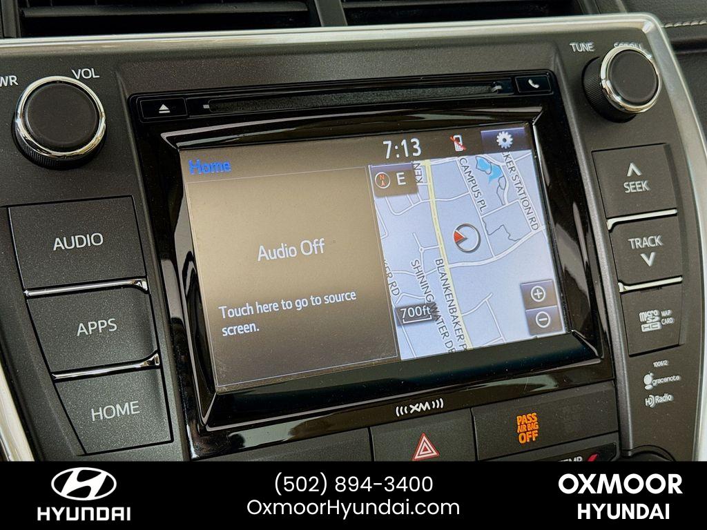 2017 Toyota Camry XLE photo 14