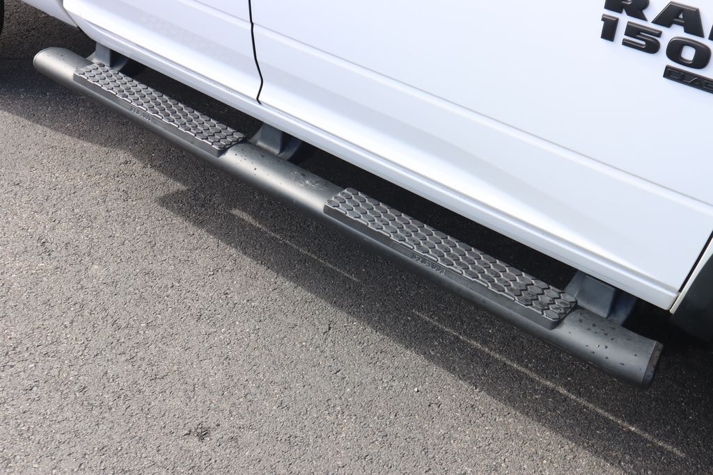 2019 Ram 1500 Classic Warlock photo 9