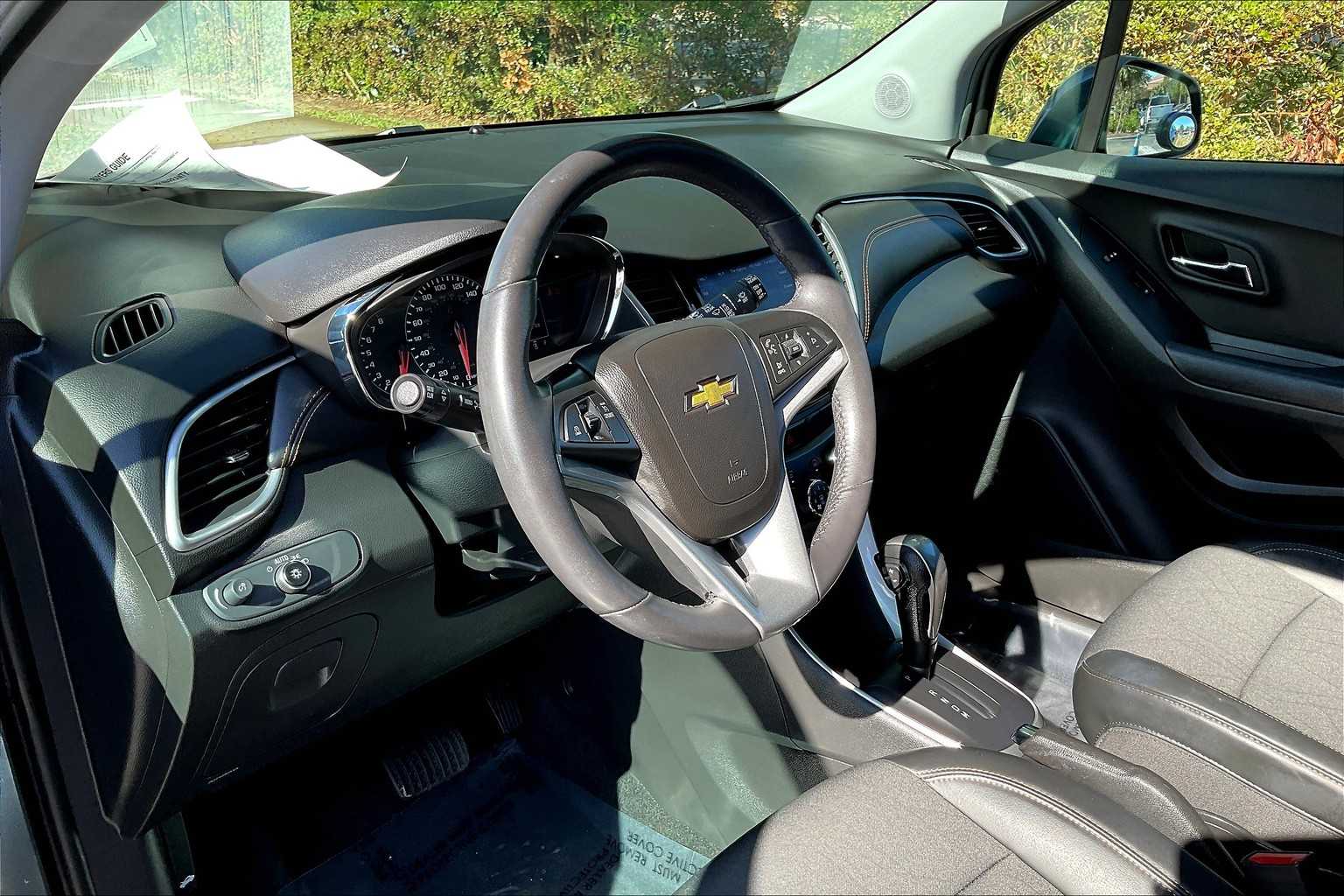 2021 Chevrolet Trax LT photo 13