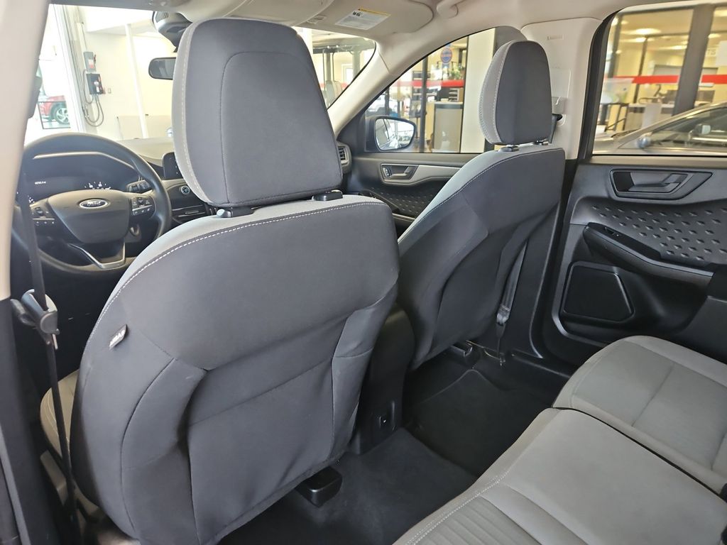 2020 Ford Escape S photo 19