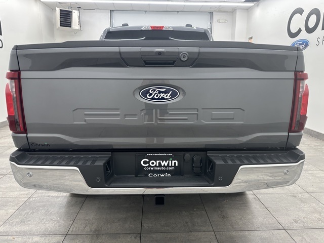 2025 Ford F-150 XLT photo 3