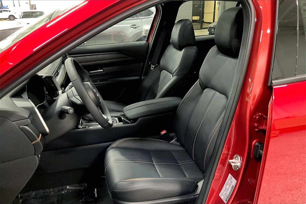 2025 MAZDA CX-50 - Image 8