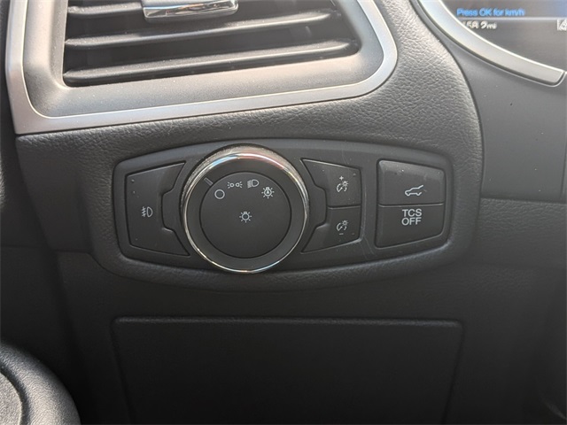 2021 Ford Edge ST photo 23