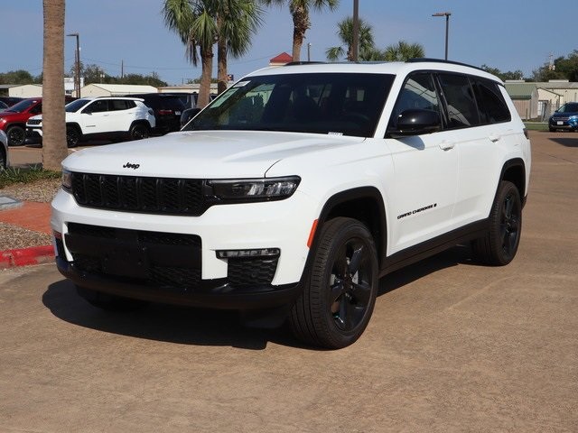 2025 Jeep Grand Cherokee Limited photo 3