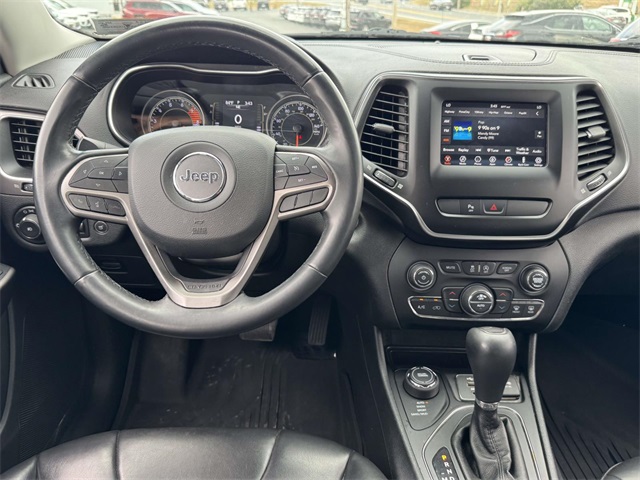 2019 Jeep Cherokee Latitude photo 2