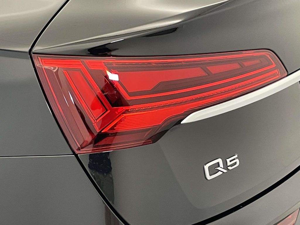 2025 Audi Q5 45 S line Premium Plus photo 15