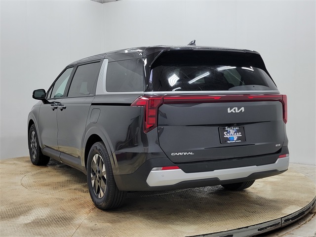 2026 Kia Carnival LXS photo 3