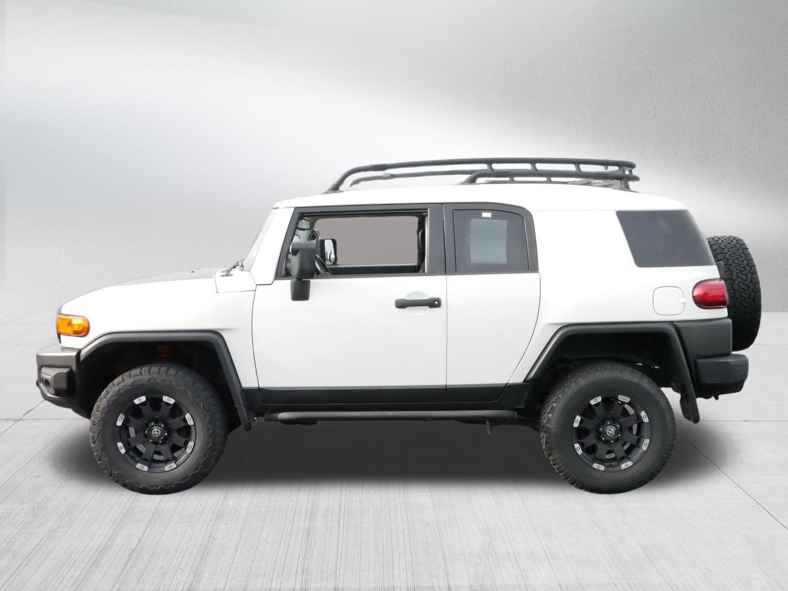 2014 Toyota FJ Cruiser Trail Teams Special Edition photo 4