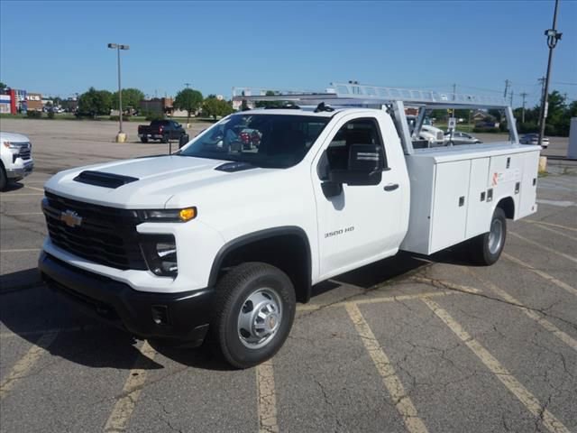 2024 Chevrolet Silverado 3500 Chassis Cab Work Truck's photo