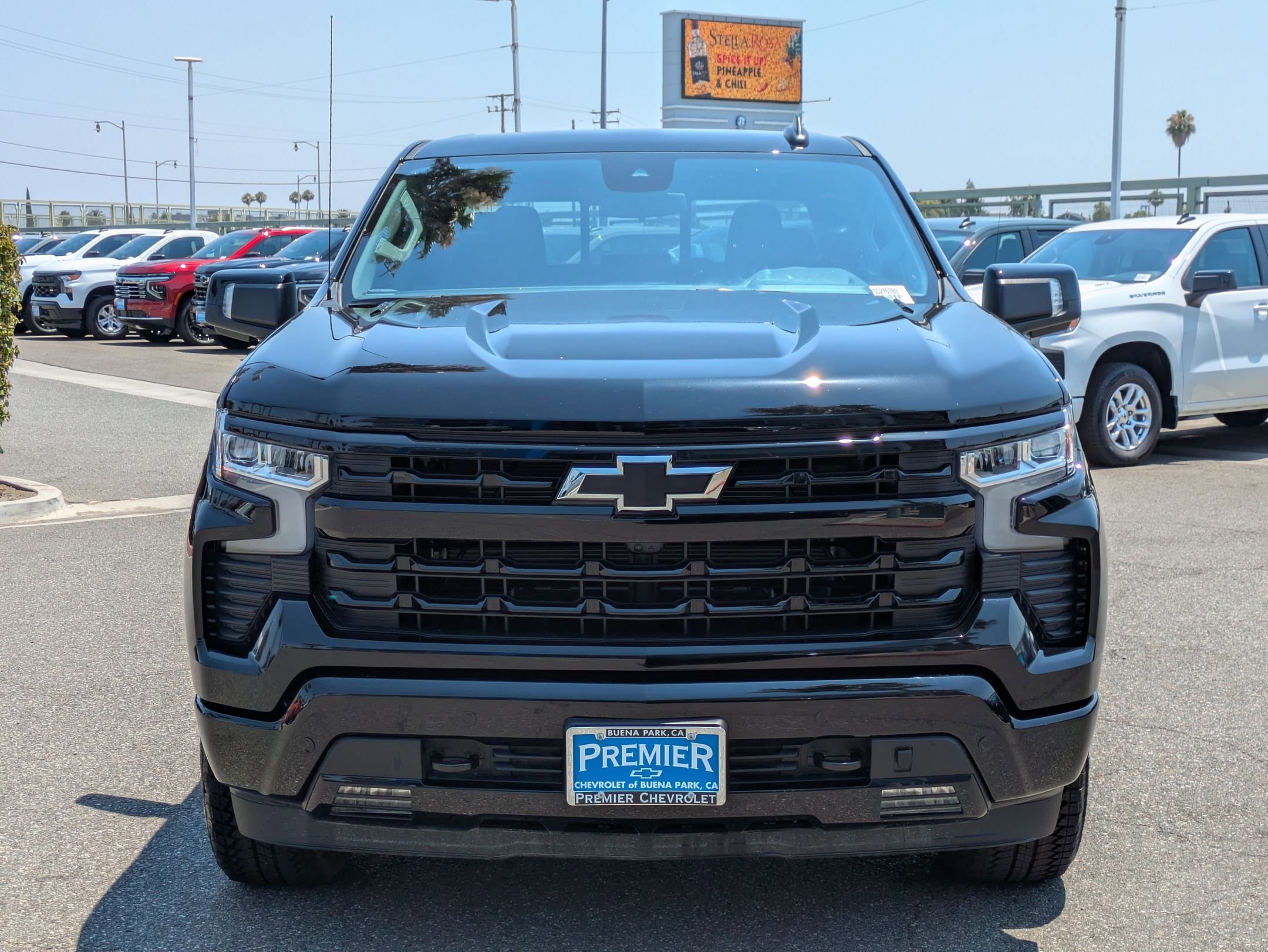 2025 Chevrolet Silverado 1500 RST photo 5