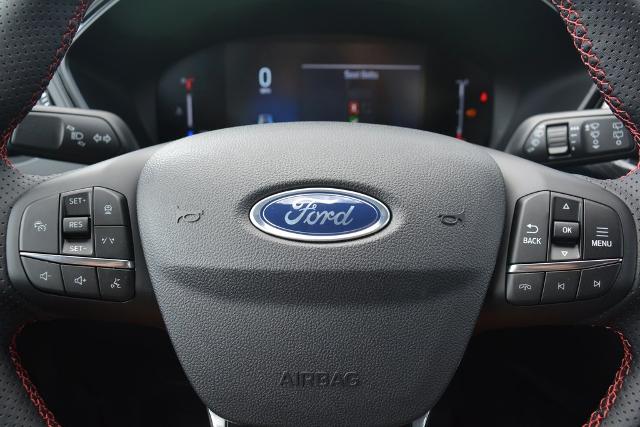 2025 Ford Escape ST-Line photo 11