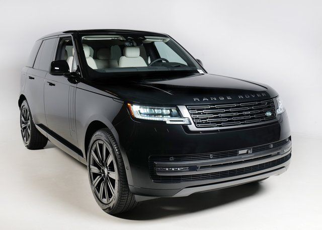 2025 Land Rover Range Rover SE photo 21