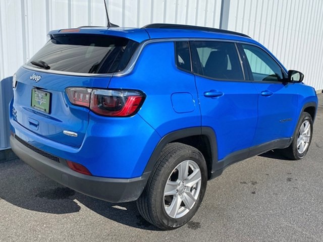 2022 Jeep Compass Latitude photo 4