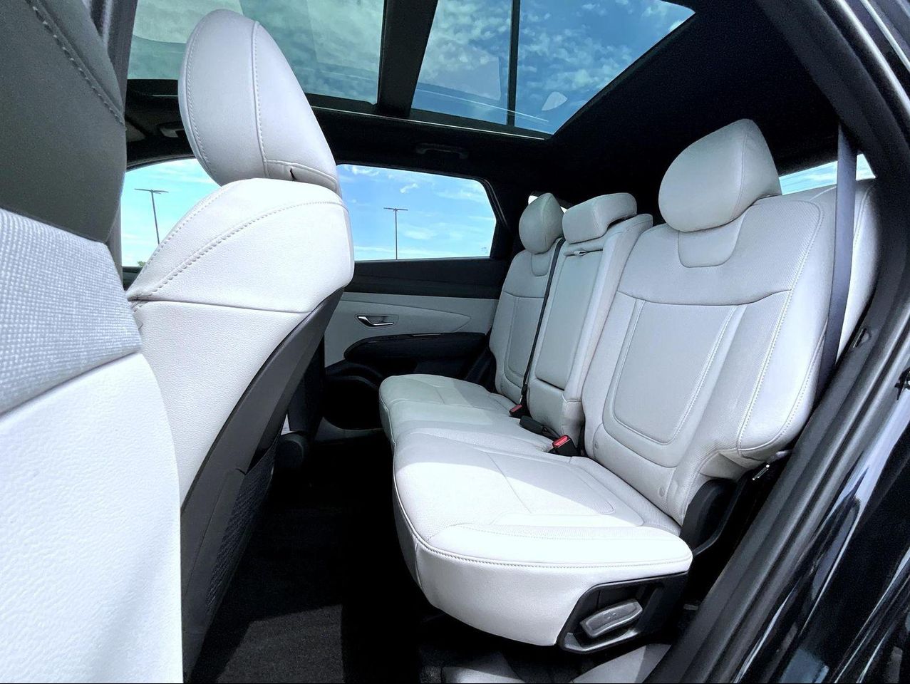 2025 Hyundai Tucson Limited photo 11