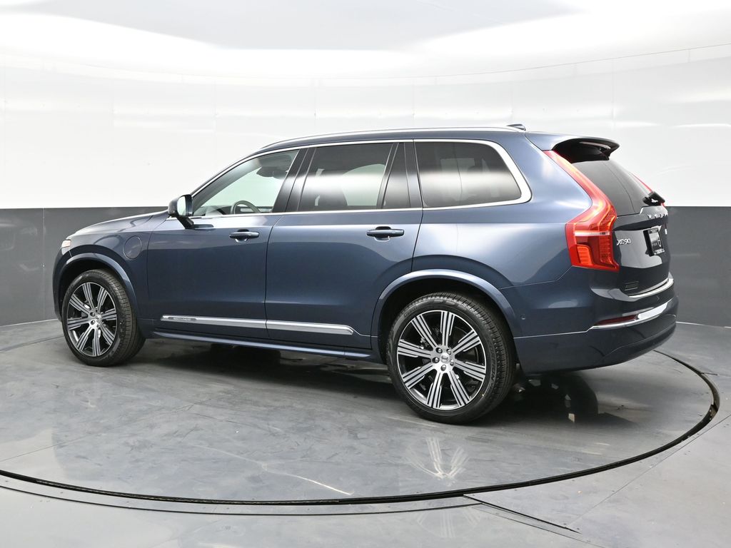 2023 Volvo XC90 T8 Ultimate photo 2