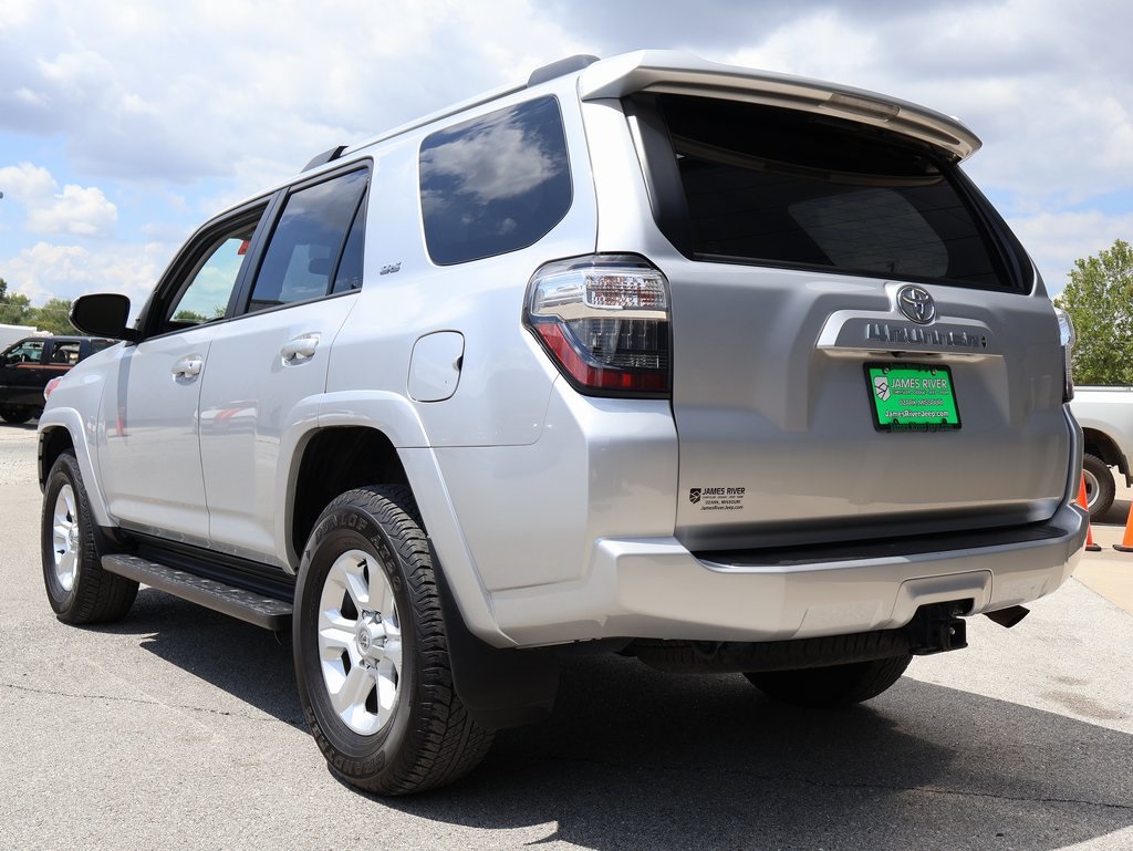 2024 Toyota 4Runner SR5 Premium photo 3