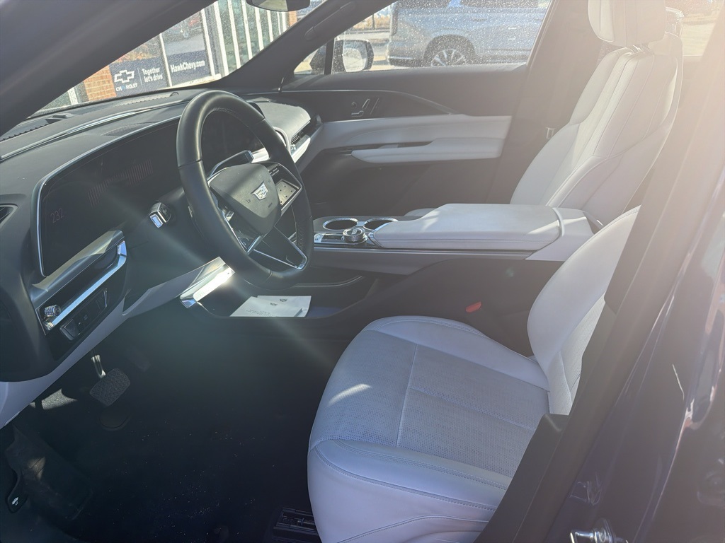 2024 CADILLAC LYRIQ - Image 6