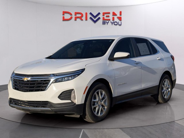 2022 Chevrolet Equinox LT's photo